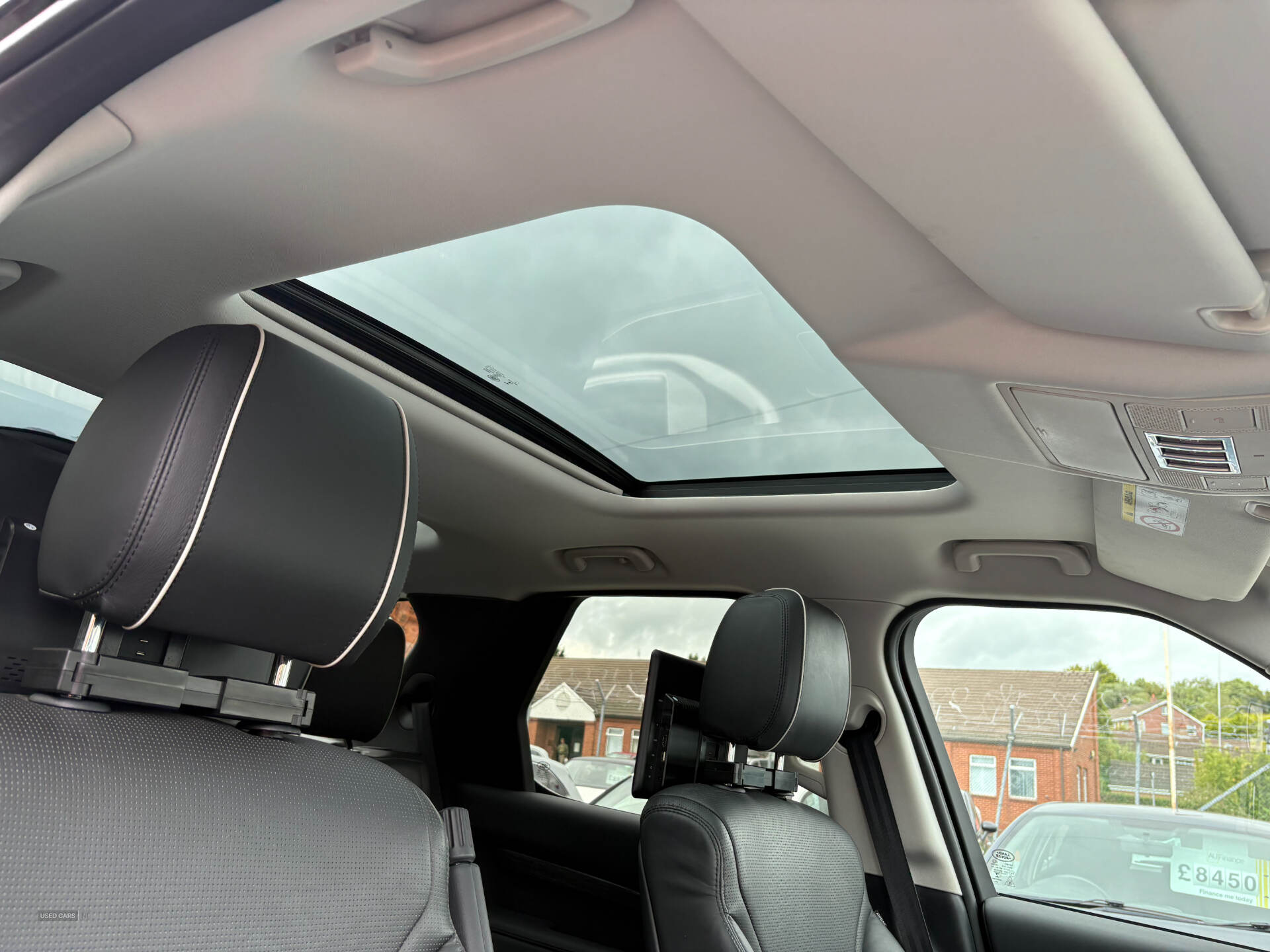 Mar 2019 Land Rover Discovery 3.0 TD6 HSE 5dr Auto