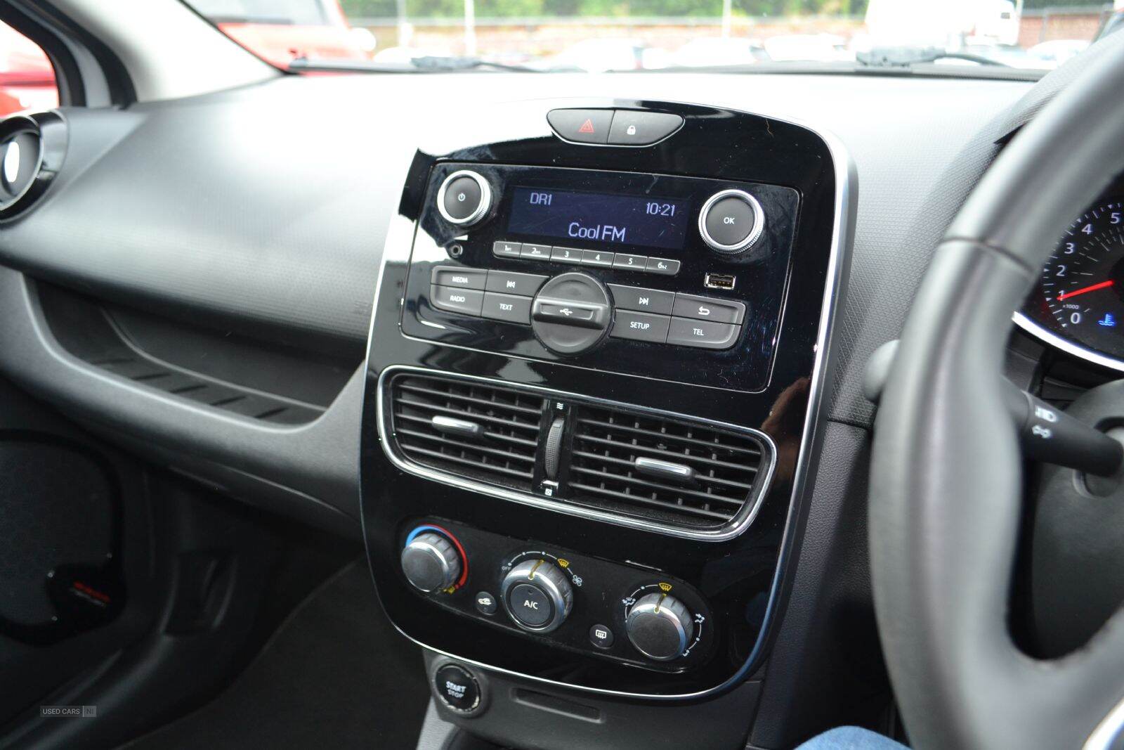 Sep 2019 Renault Clio 0.9 TCE 90 Play 5dr
