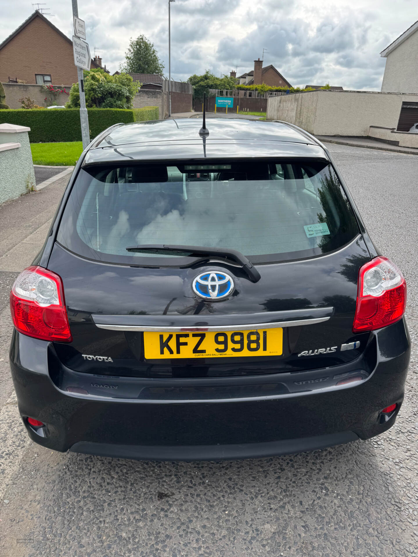 May 2011 Toyota Auris 1.8 VVTi Hybrid T4 5dr CVT Auto [89g/km]