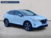 Nissan Qashqai 1.3 Dig-T Mh 158 N-Connecta [Glass Rf] 5Dr Xtronic in Down
