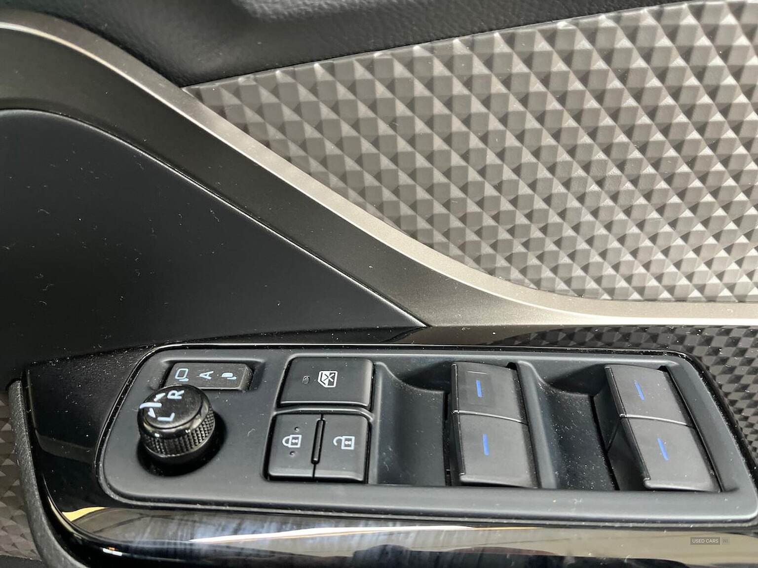 Mar 2023 Toyota C-HR 1.8 Hybrid Excel 5Dr Cvt