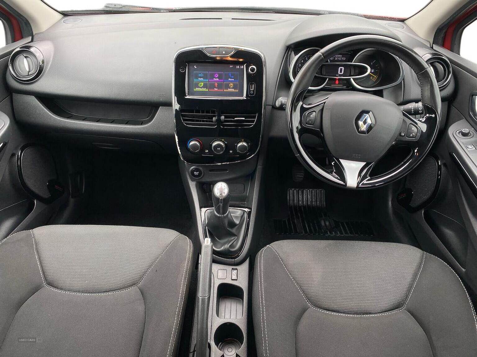 Mar 2016 Renault Clio 1.2 16V Dynamique Nav 5Dr