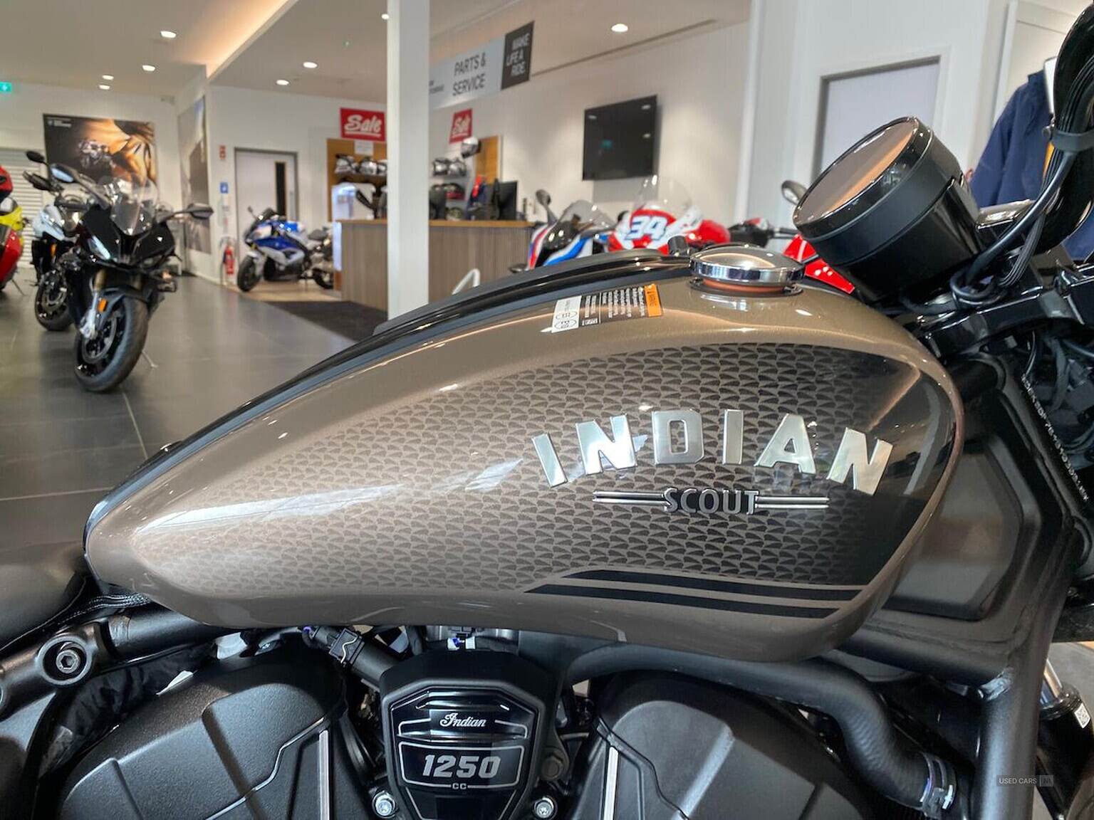  2025 Indian  SCOUT Scout Bobber Ltd+Tech Nara Bronze Metallic (25My)