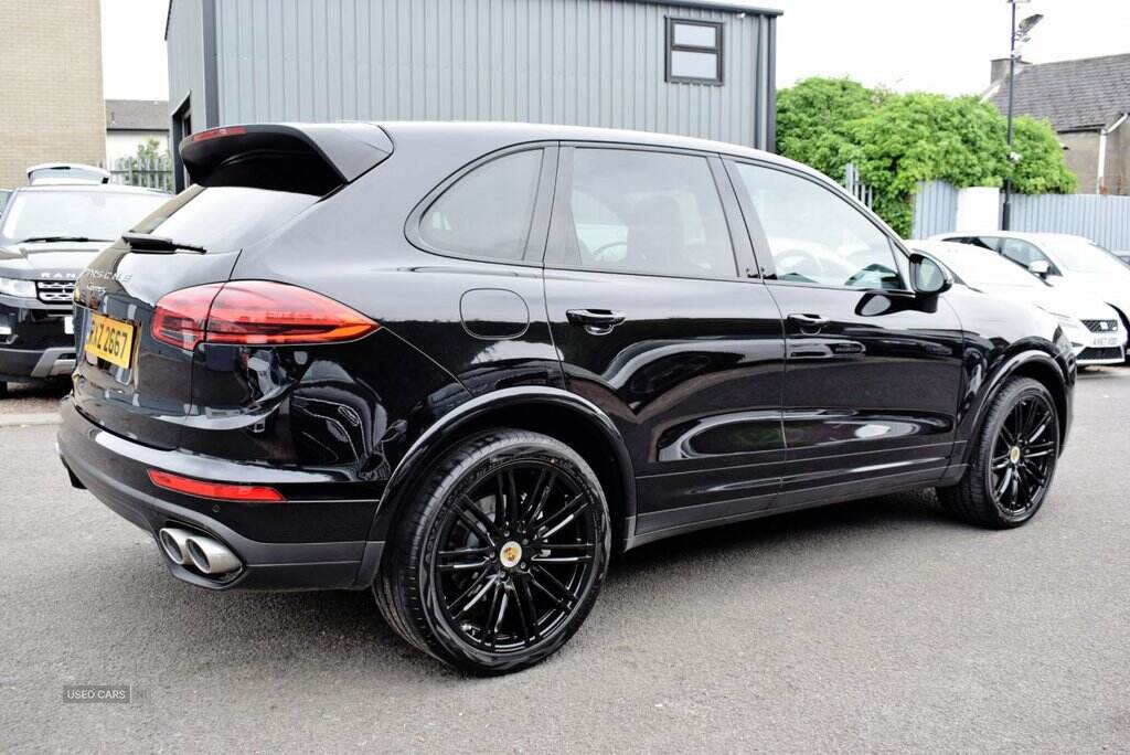 Nov 2017 Porsche Cayenne S Platinum Edition Diesel 5dr Tiptronic S