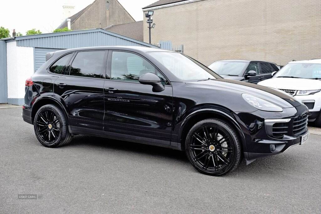 Nov 2017 Porsche Cayenne S Platinum Edition Diesel 5dr Tiptronic S