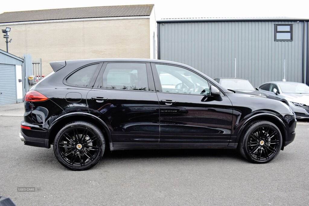 Nov 2017 Porsche Cayenne S Platinum Edition Diesel 5dr Tiptronic S