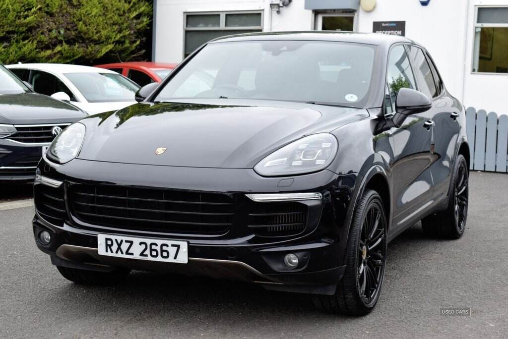 Nov 2017 Porsche Cayenne S Platinum Edition Diesel 5dr Tiptronic S