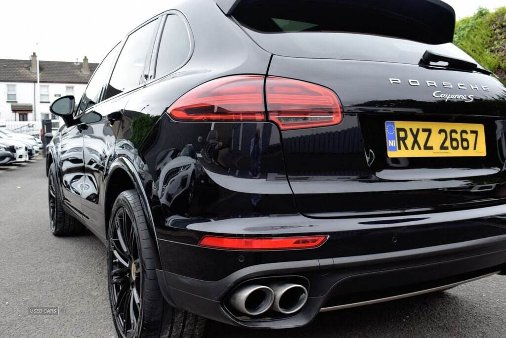 Nov 2017 Porsche Cayenne S Platinum Edition Diesel 5dr Tiptronic S