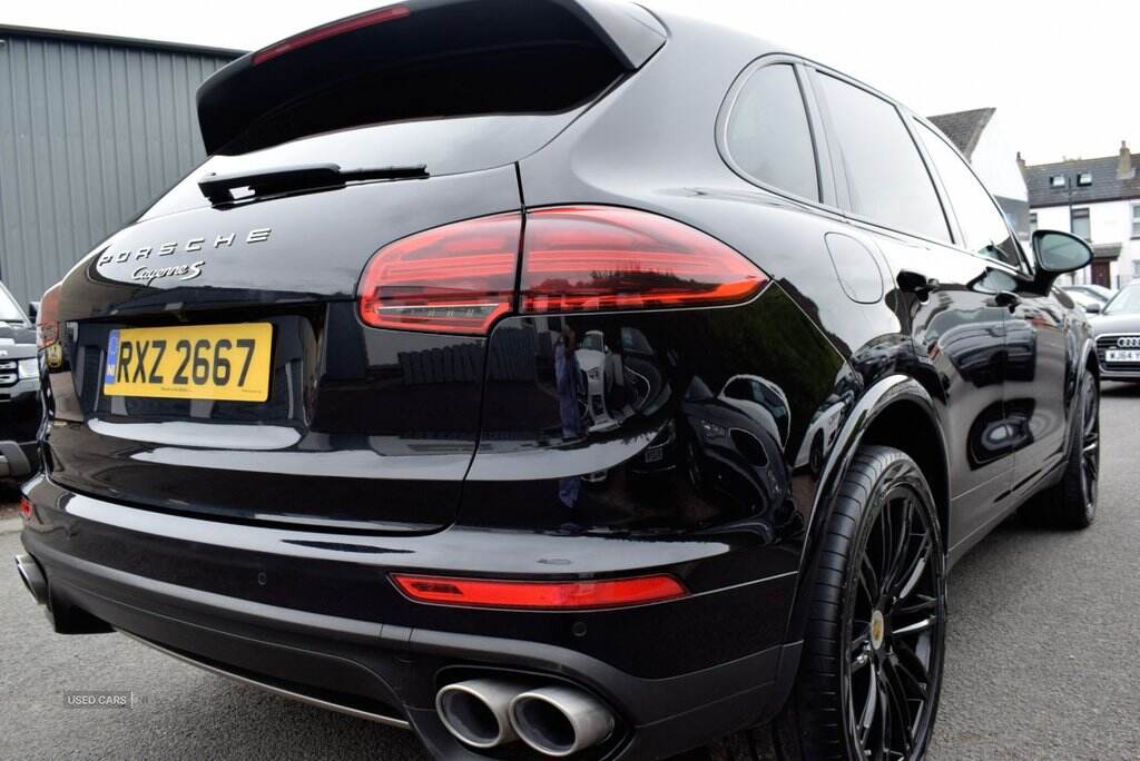 Nov 2017 Porsche Cayenne S Platinum Edition Diesel 5dr Tiptronic S