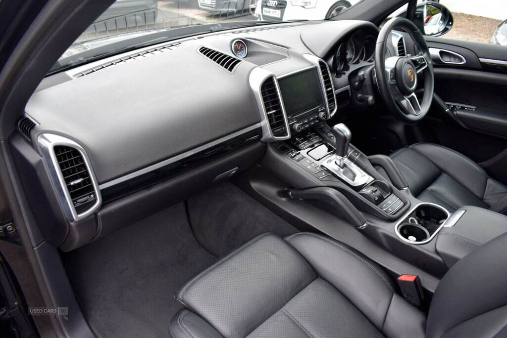 Nov 2017 Porsche Cayenne S Platinum Edition Diesel 5dr Tiptronic S