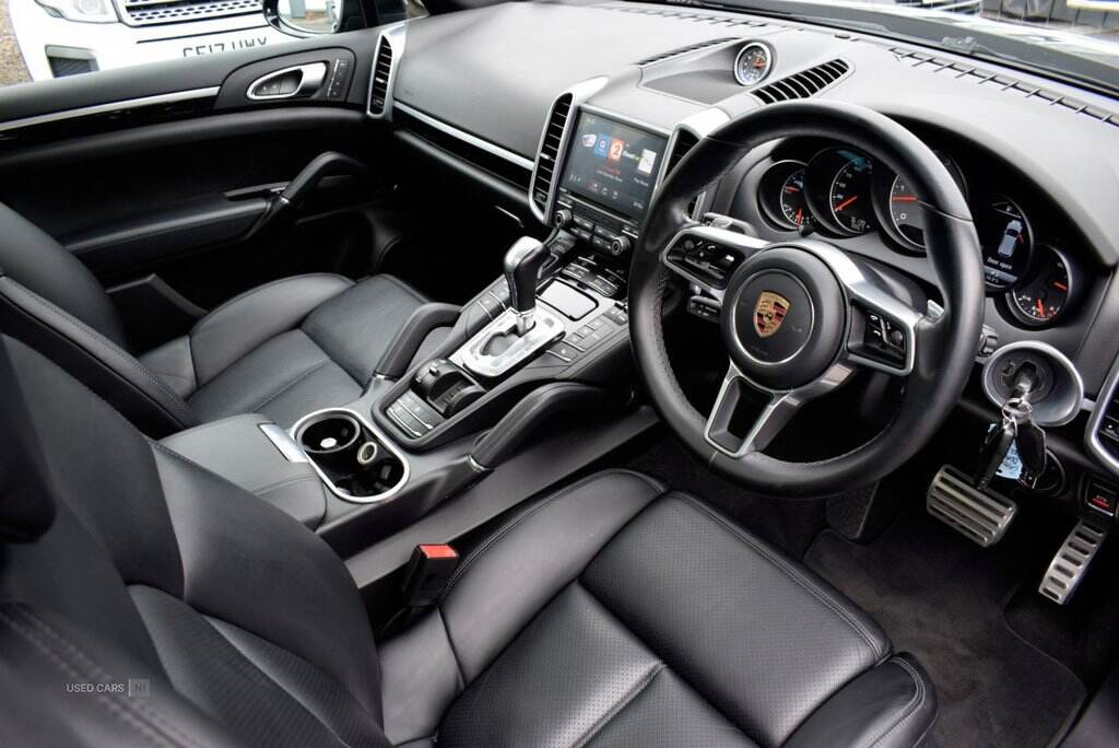 Nov 2017 Porsche Cayenne S Platinum Edition Diesel 5dr Tiptronic S