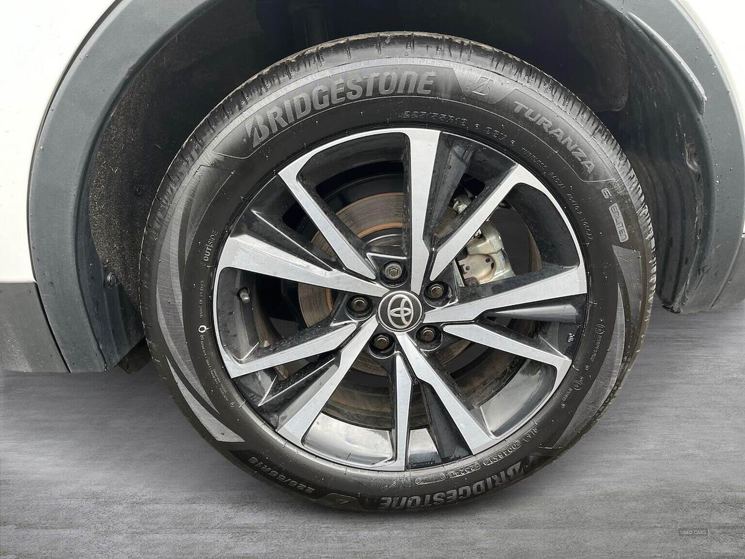 Sep 2024 Toyota C-HR 1.8 Hybrid Design 5Dr Cvt