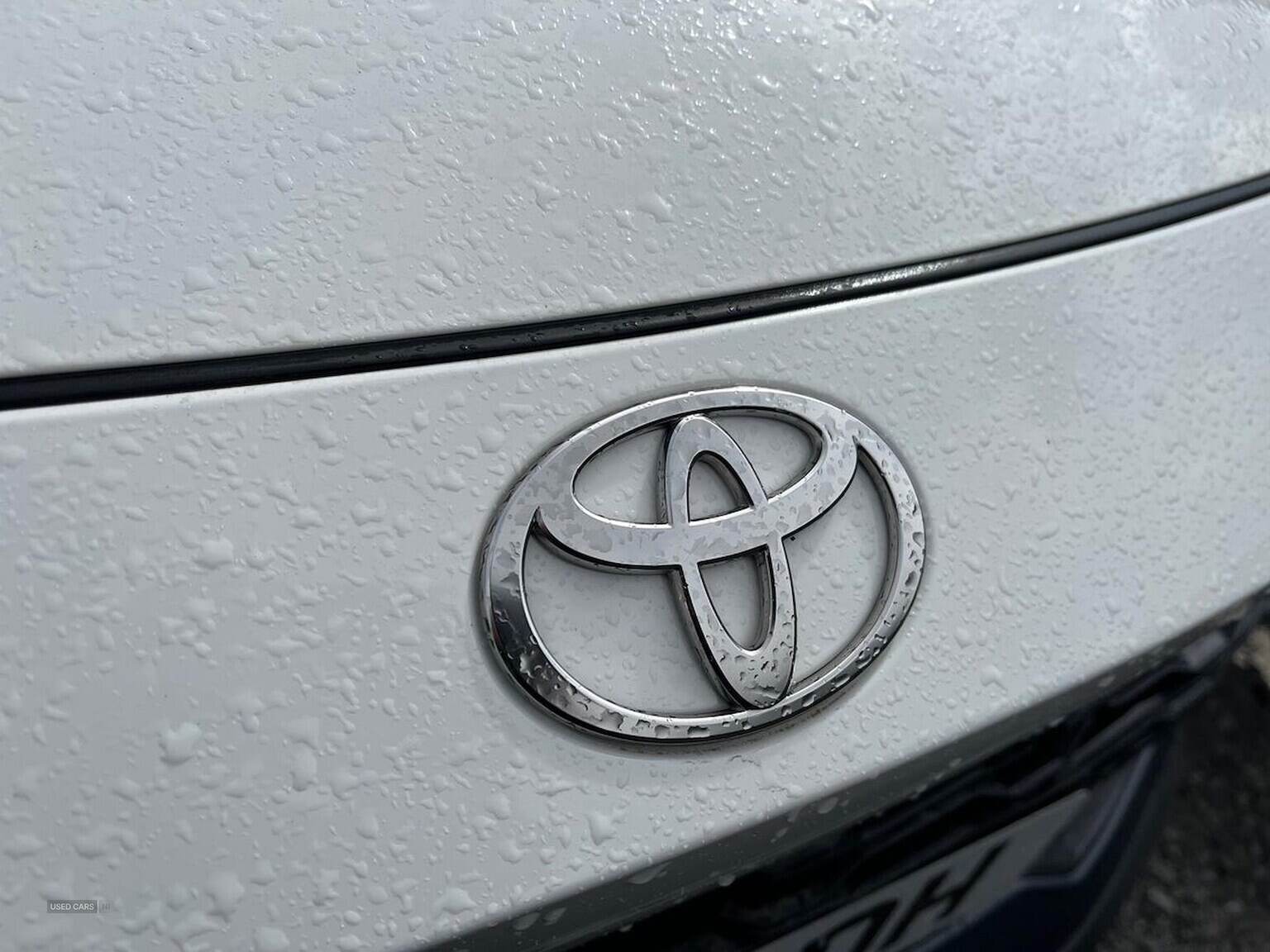 Sep 2024 Toyota C-HR 1.8 Hybrid Design 5Dr Cvt