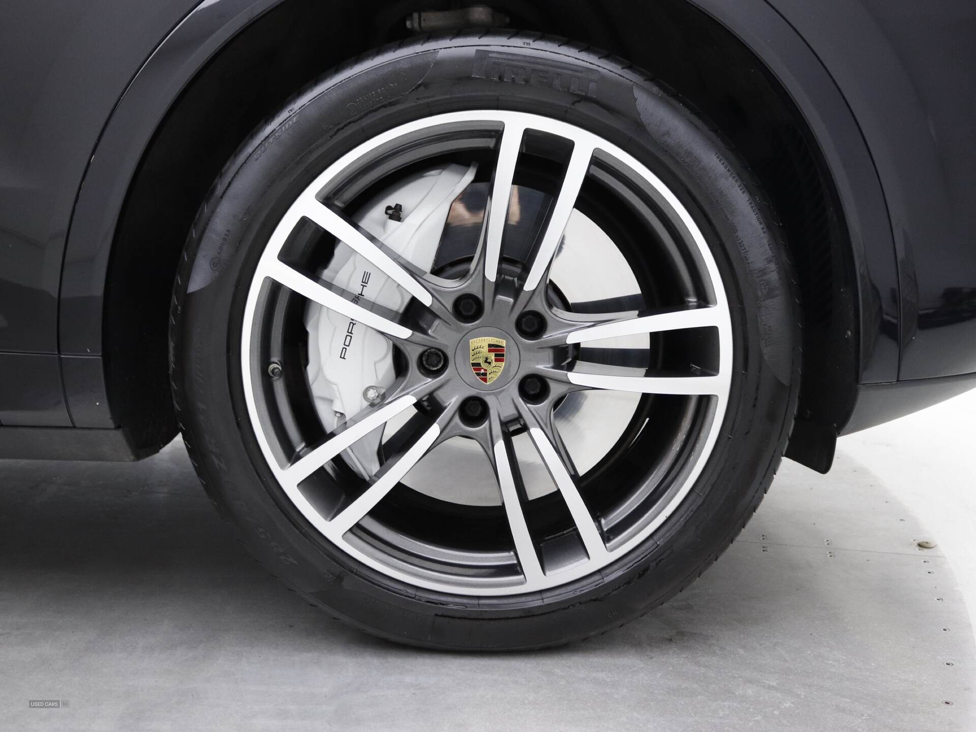 Jun 2018 Porsche Cayenne Turbo 5dr Tiptronic S