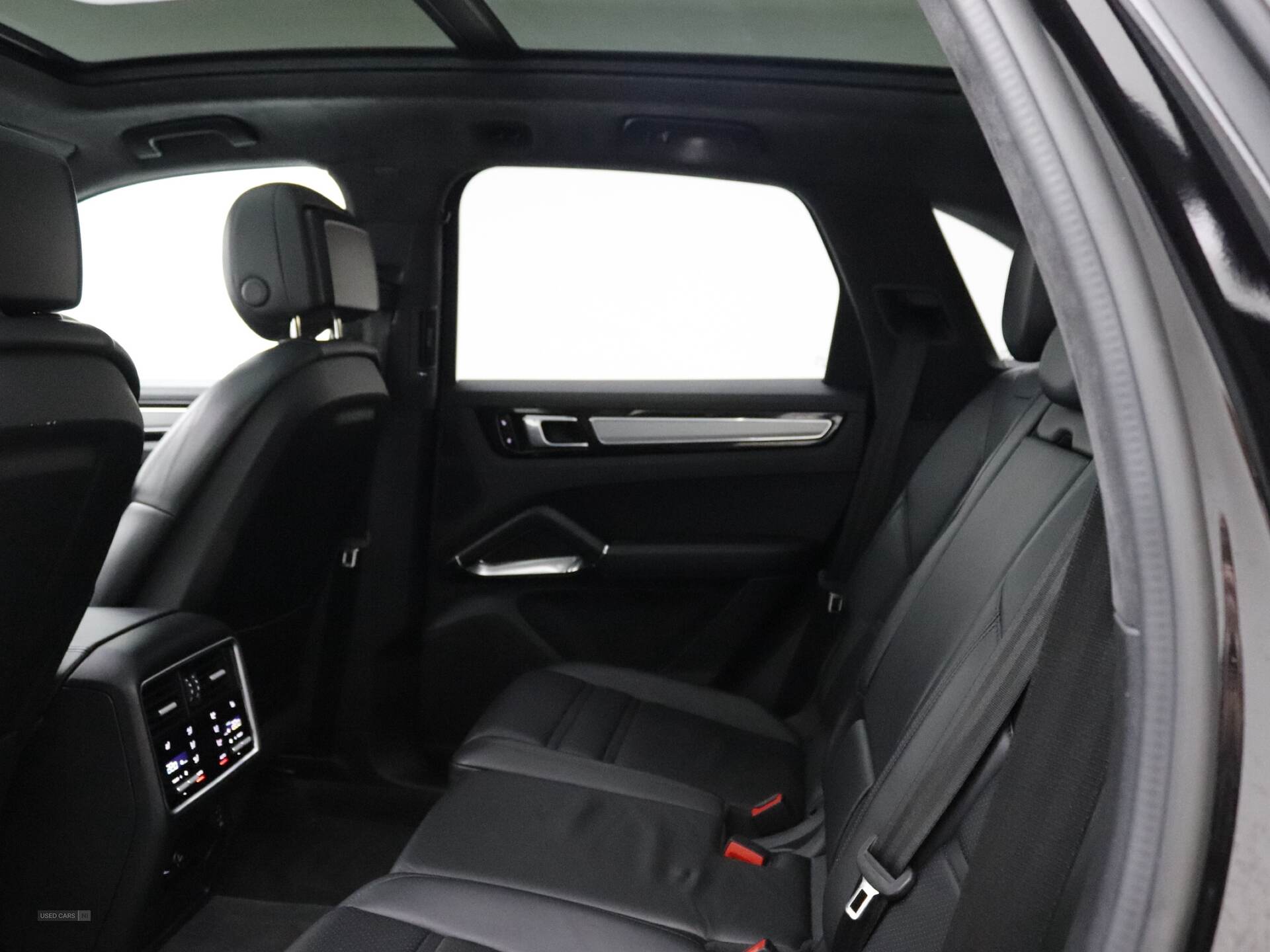 Jun 2018 Porsche Cayenne Turbo 5dr Tiptronic S