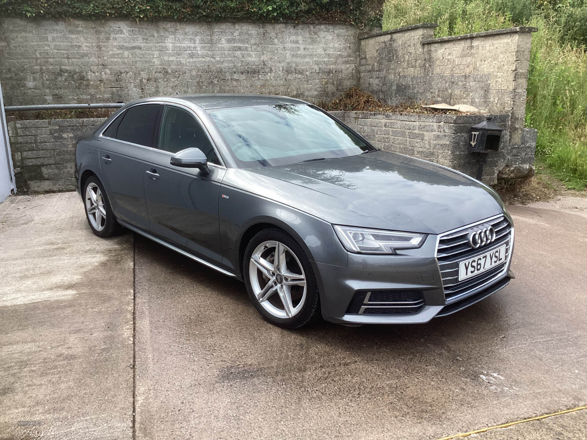 Audi A4 DIESEL SALOON in Down
