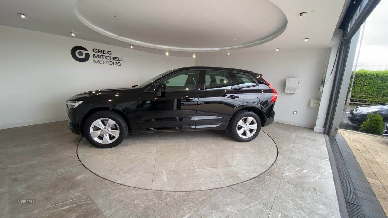 Jan 2022 Volvo XC60 2.0 B4D Momentum 5dr AWD Geartronic