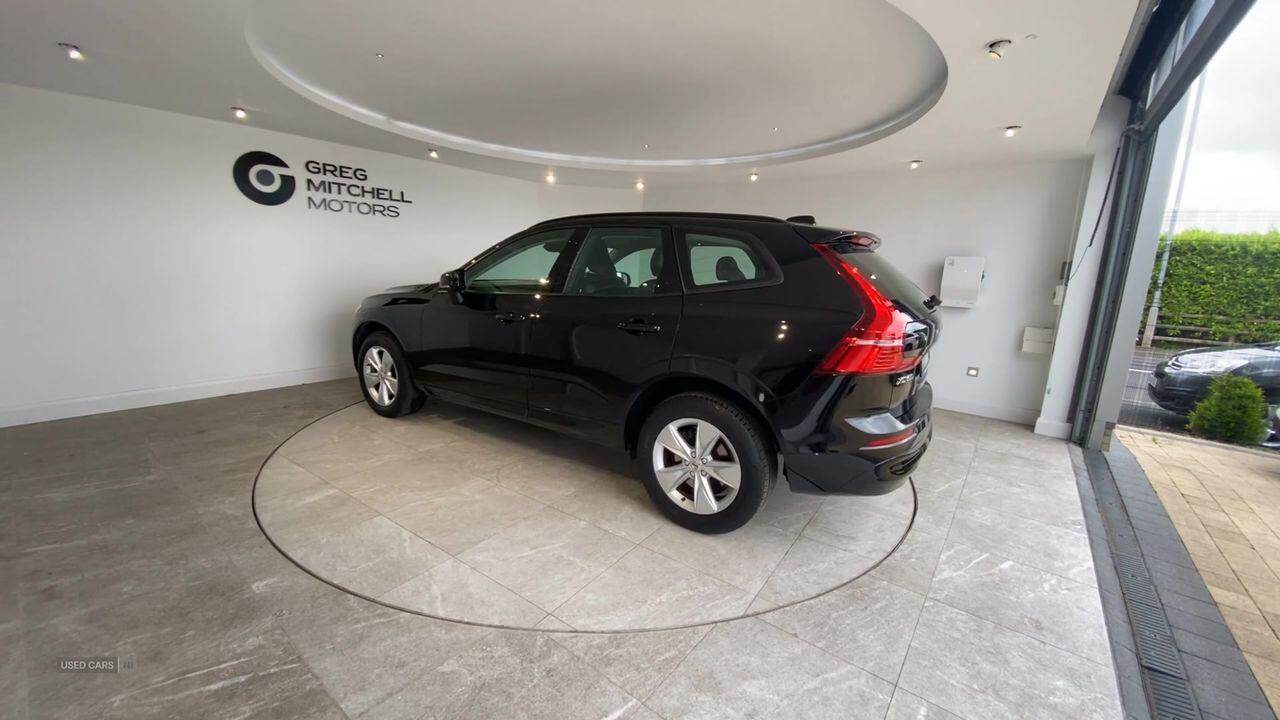 Jan 2022 Volvo XC60 2.0 B4D Momentum 5dr AWD Geartronic