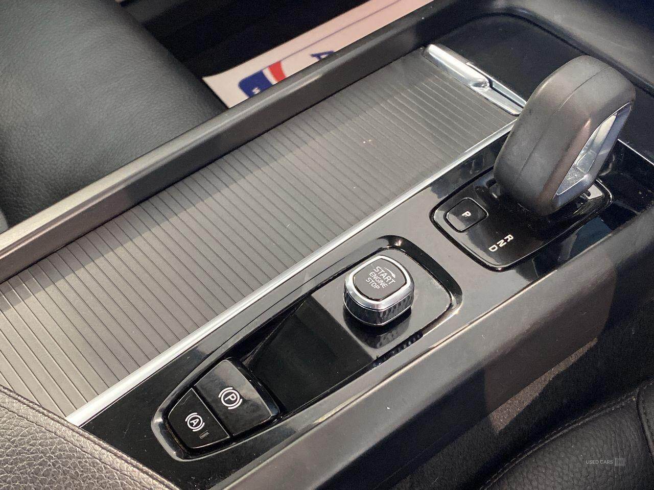 Jan 2022 Volvo XC60 2.0 B4D Momentum 5dr AWD Geartronic