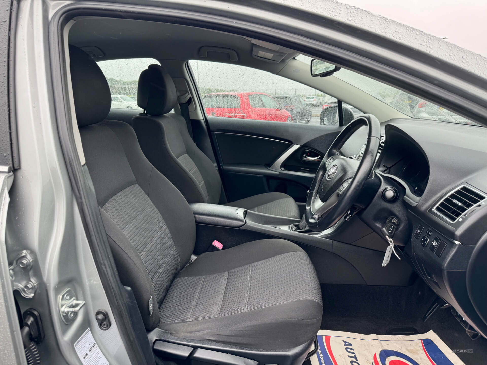Toyota Avensis DIESEL SALOON in Derry / Londonderry