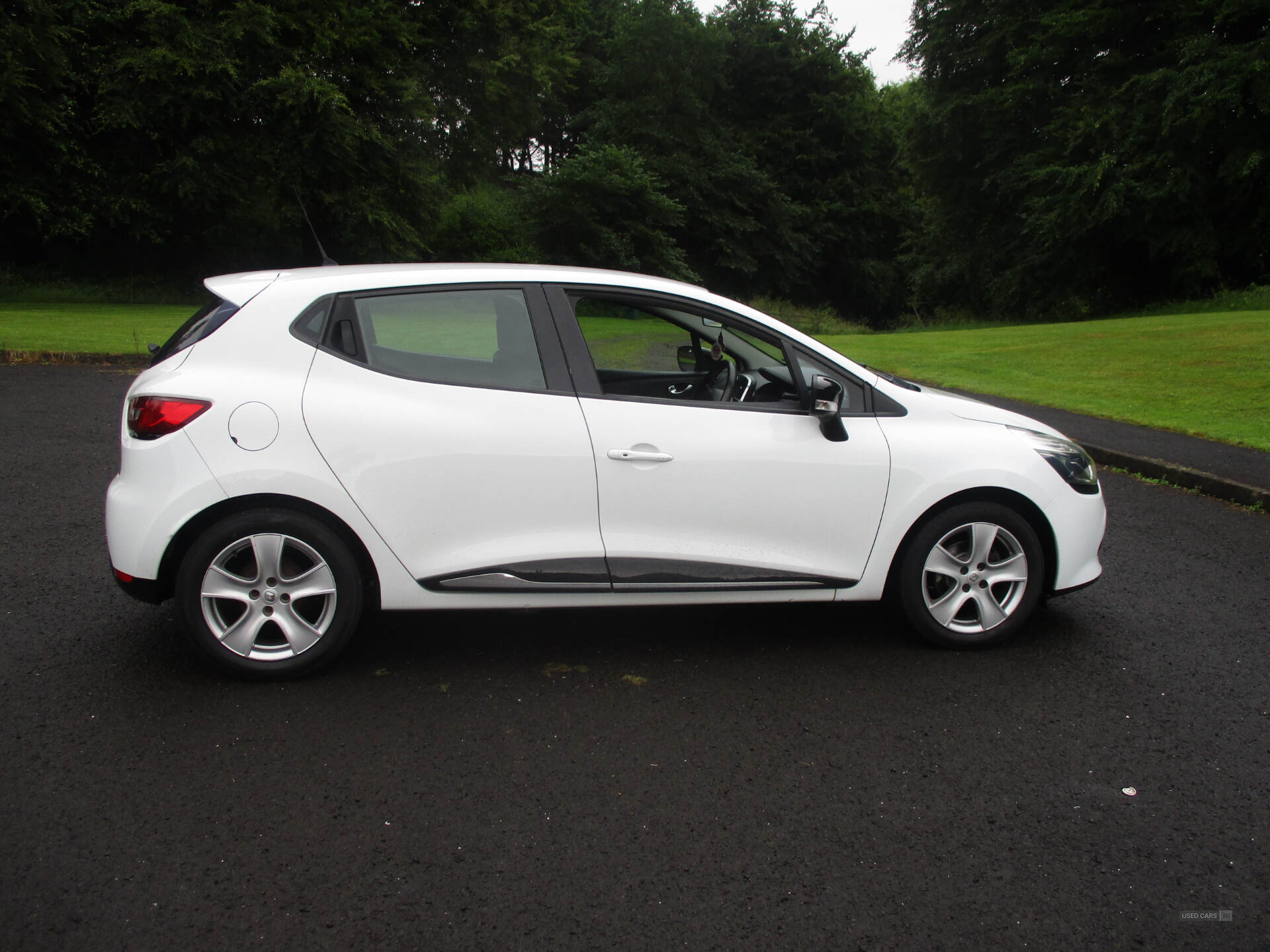 Renault Clio HATCHBACK in Derry / Londonderry
