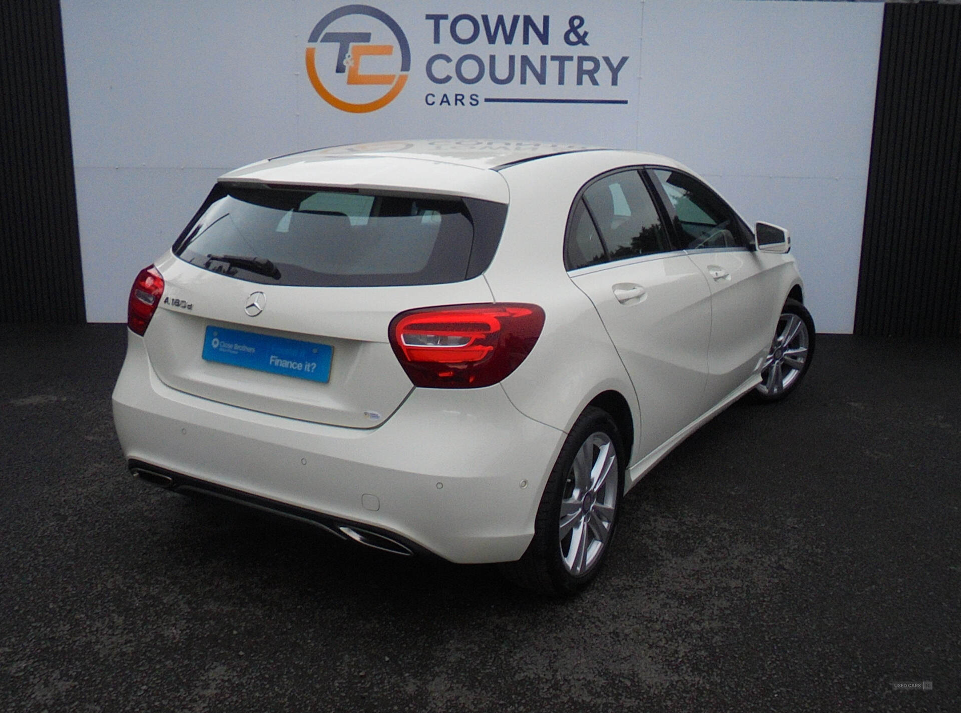 Car Thumbnail 5