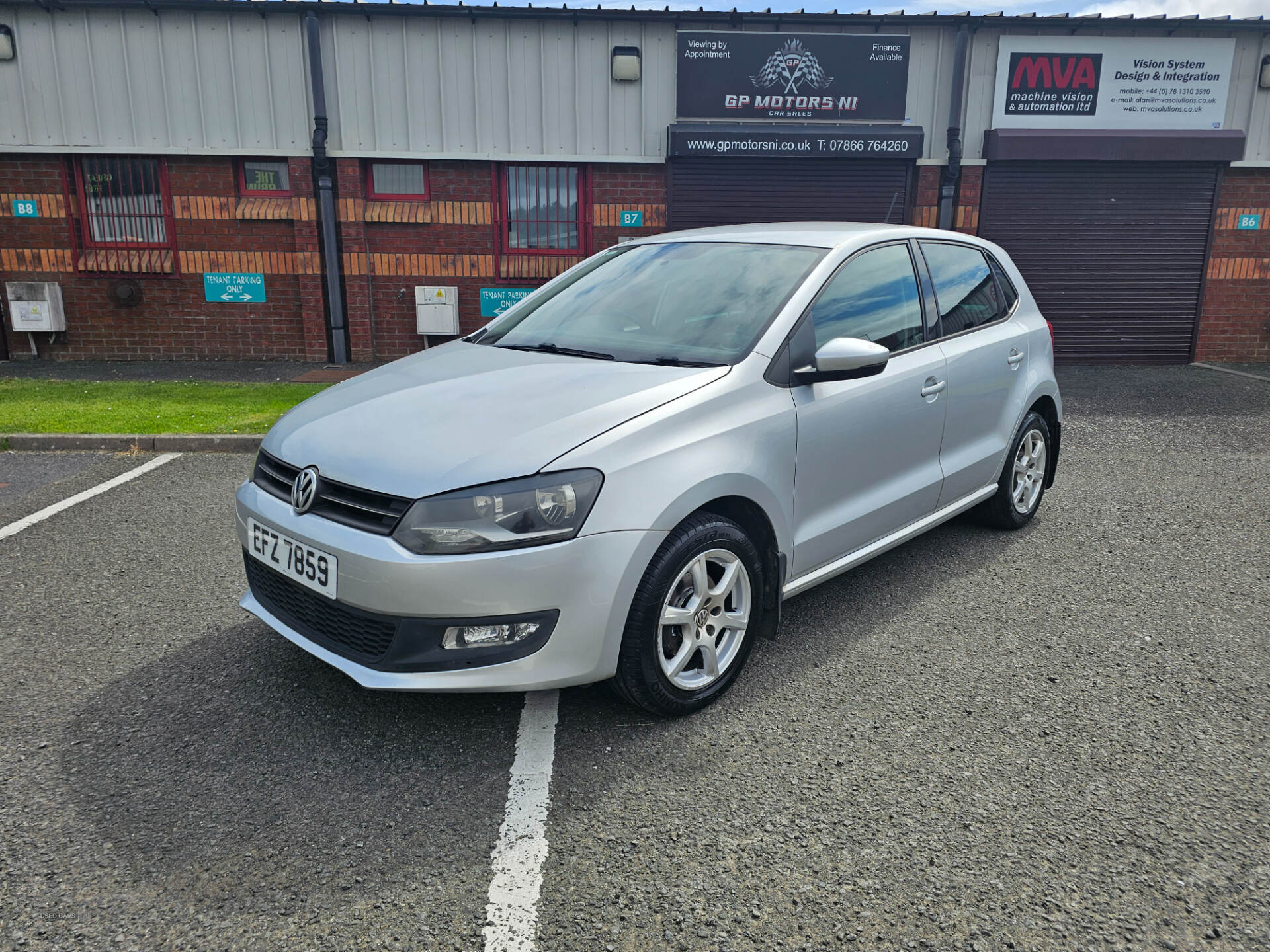 Volkswagen Polo HATCHBACK in Down