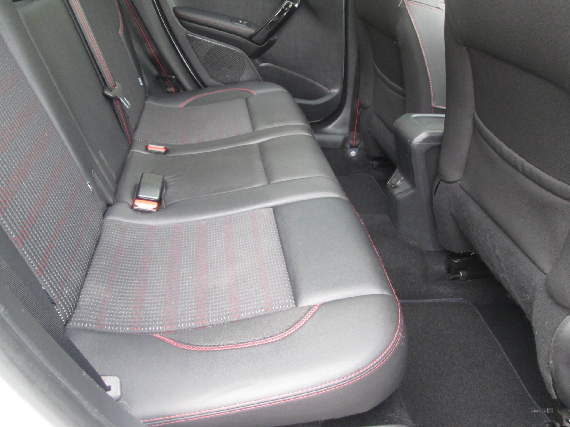 Car Thumbnail 12