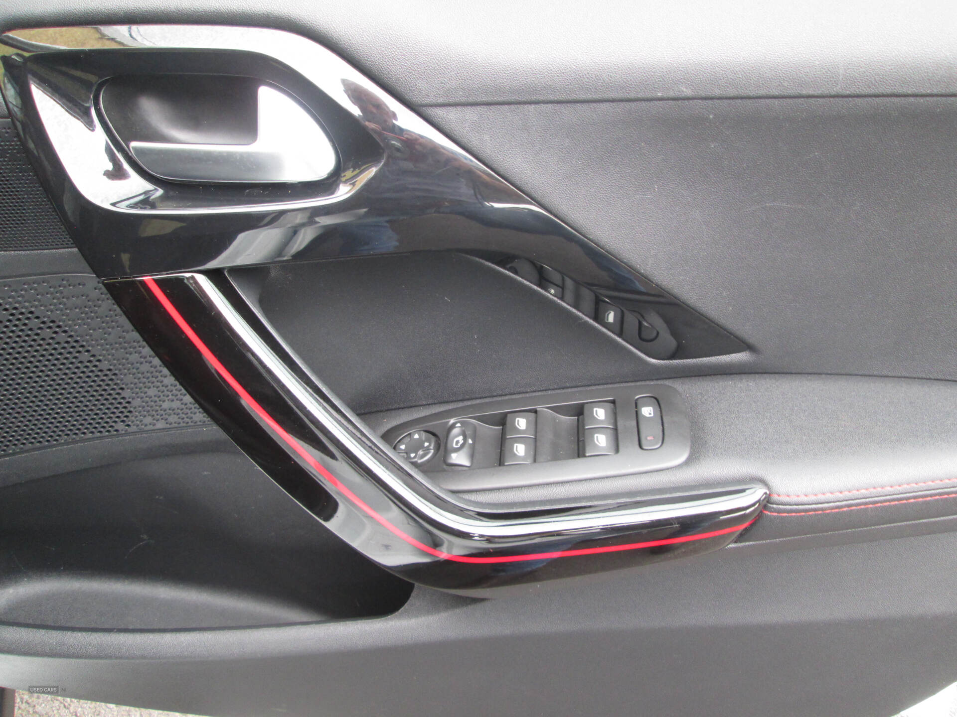 Car Thumbnail 14