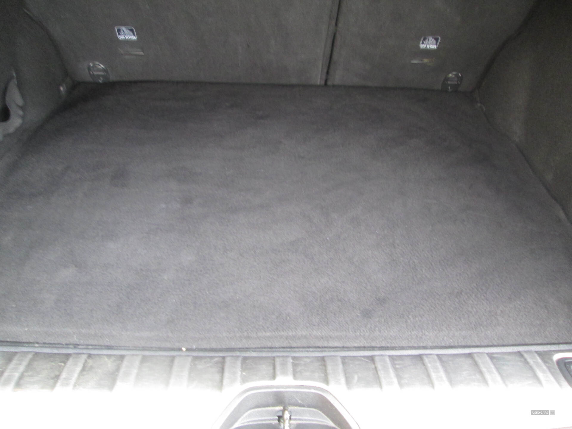 Car Thumbnail 16
