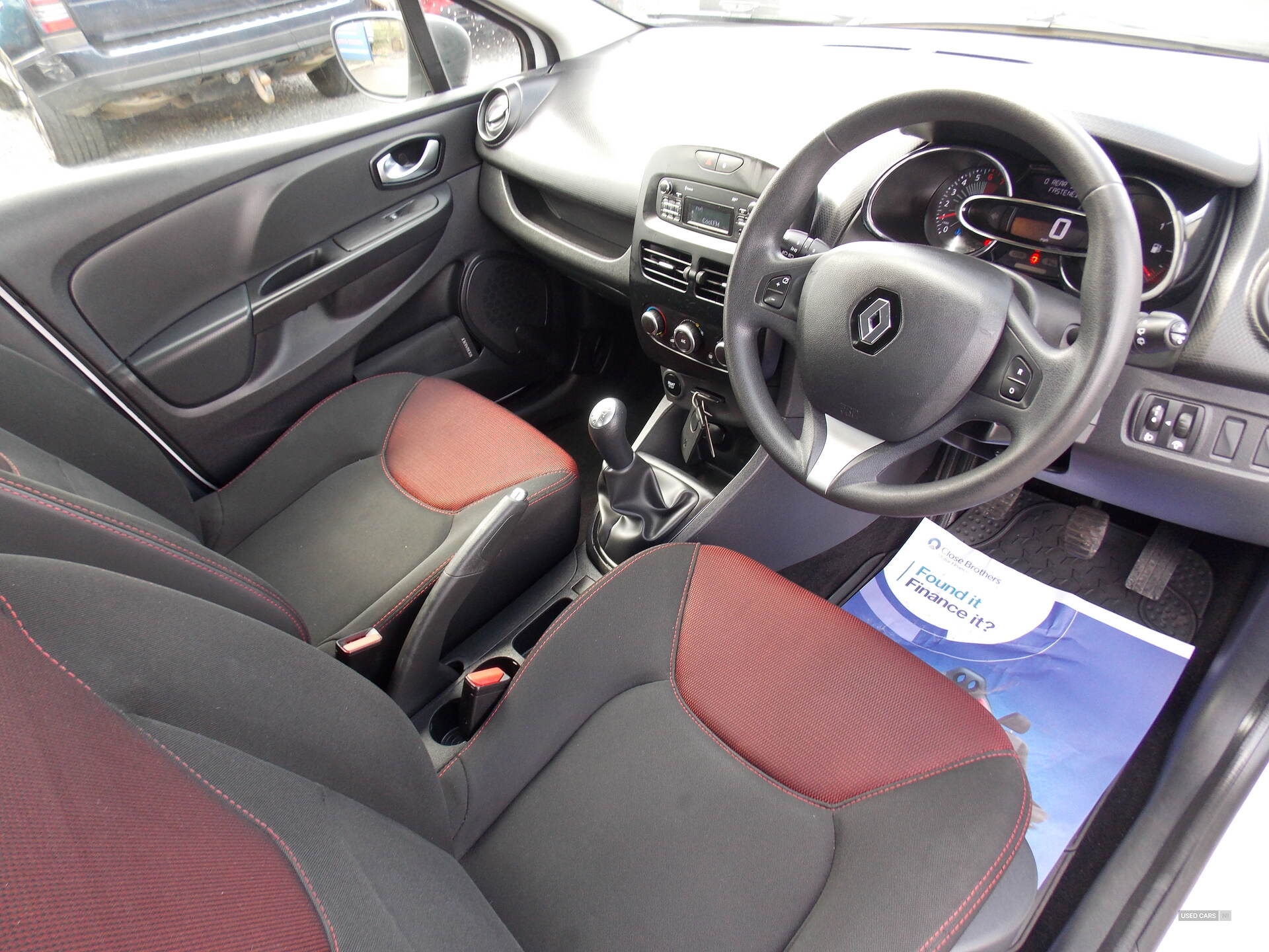 Mar 2016 Renault Clio 1.2 16V Play 5dr