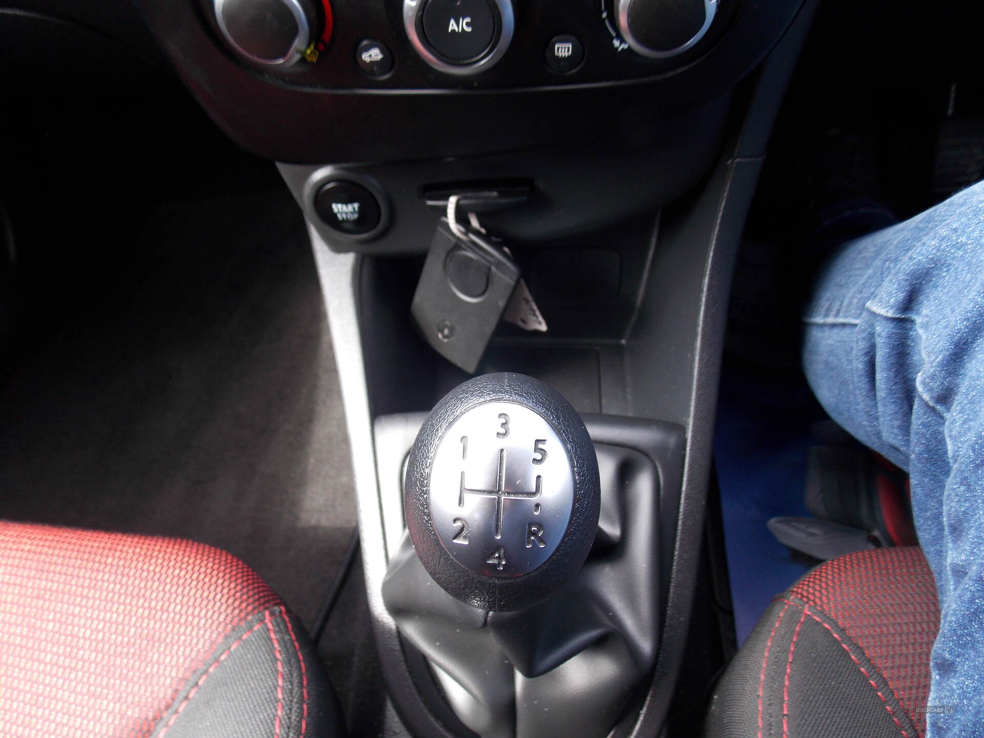 Mar 2016 Renault Clio 1.2 16V Play 5dr
