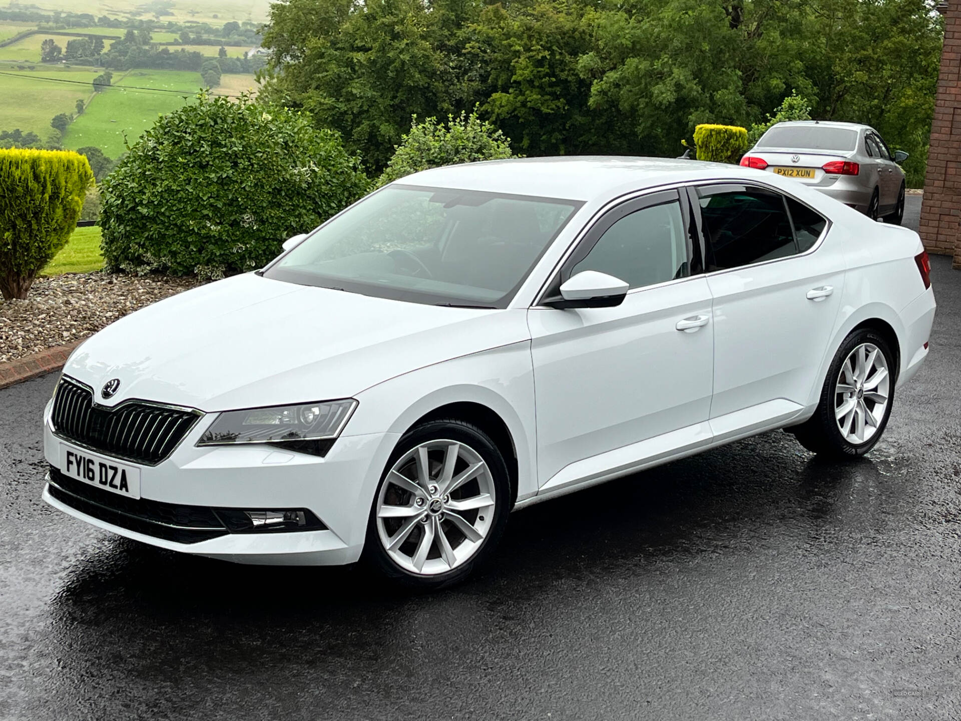 Mar 2016 Skoda Superb 2.0 TDI CR SE L Executive 5dr