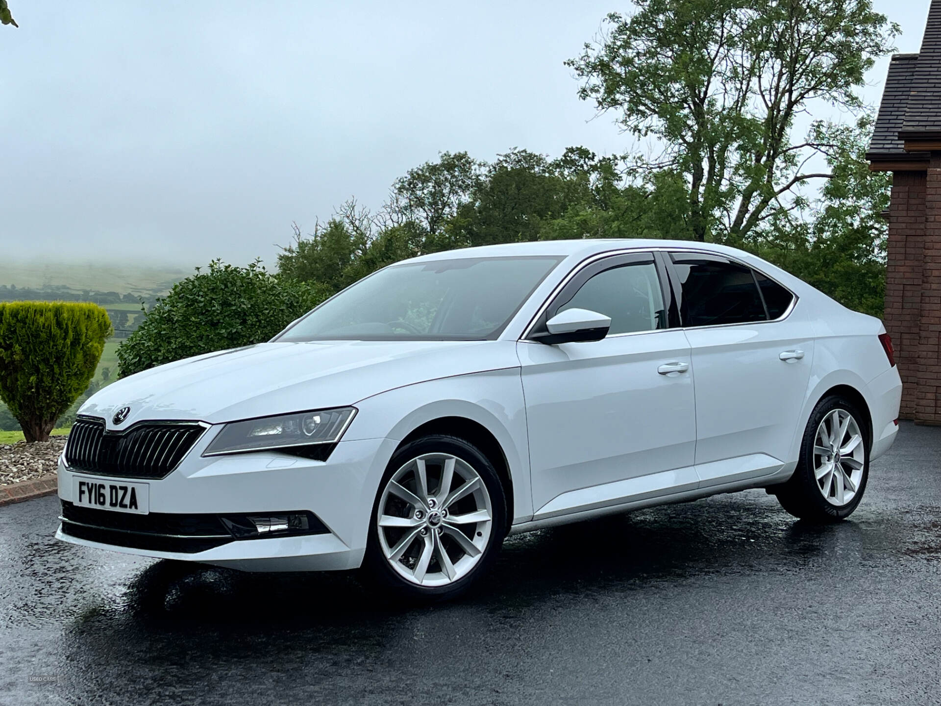 Mar 2016 Skoda Superb 2.0 TDI CR SE L Executive 5dr