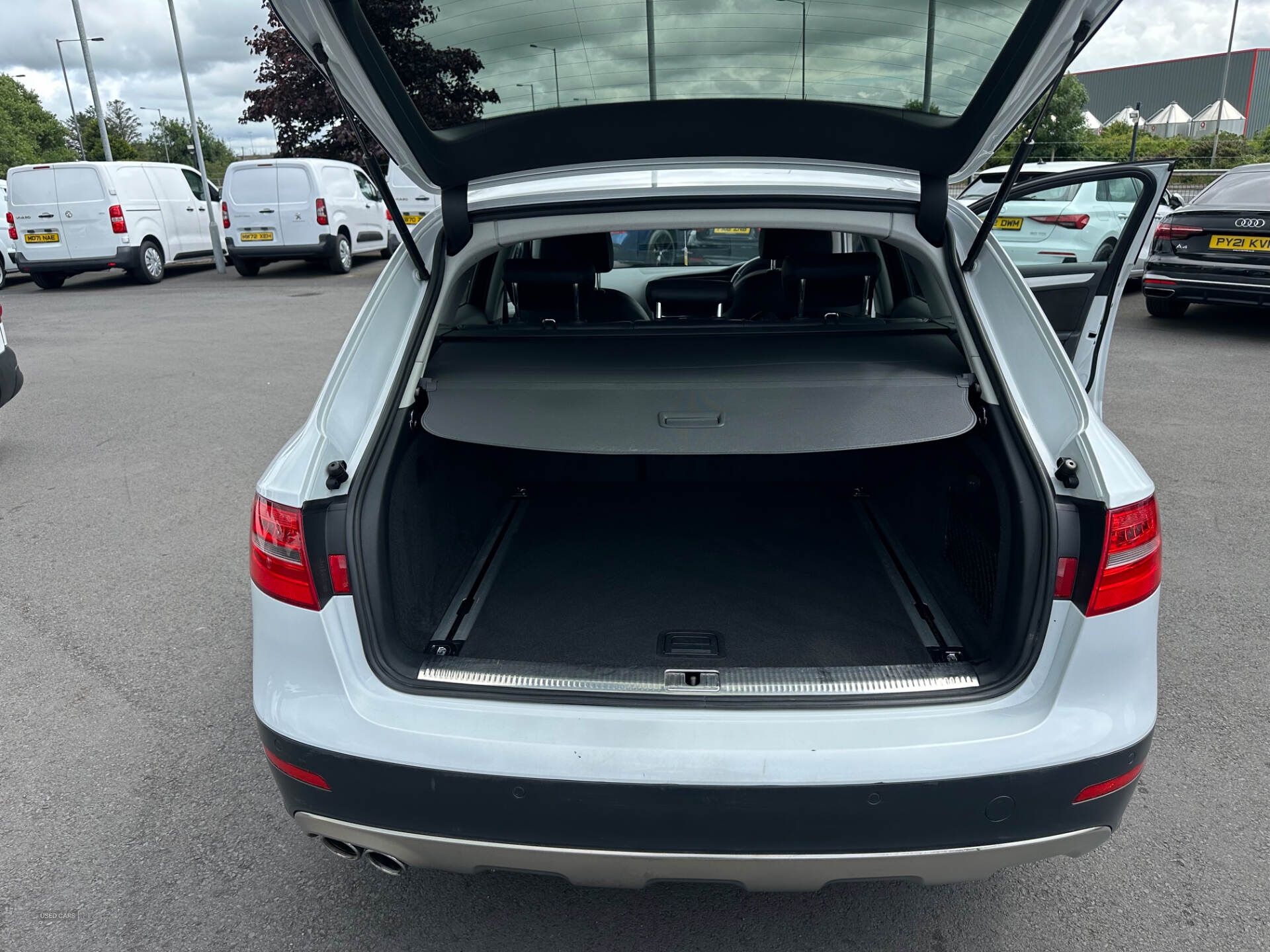 Audi A4 DIESEL ALLROAD ESTATE in Down
