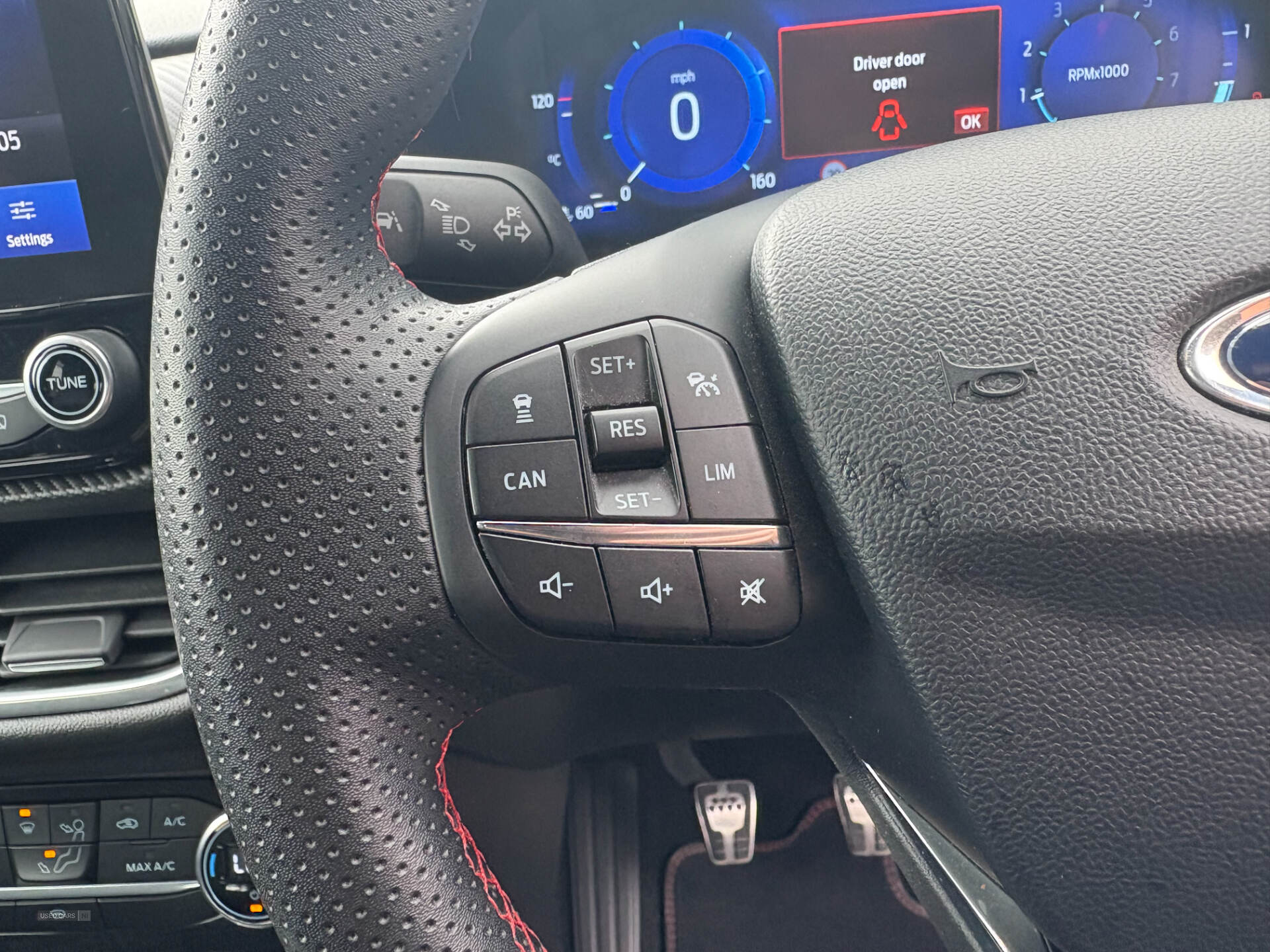 Ford Puma HATCHBACK SPECIAL EDITIONS in Down