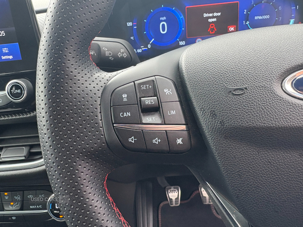 Ford Puma HATCHBACK SPECIAL EDITIONS in Down