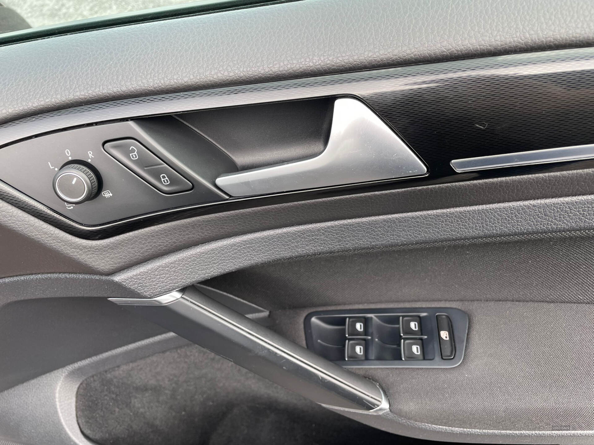 Car Thumbnail 10