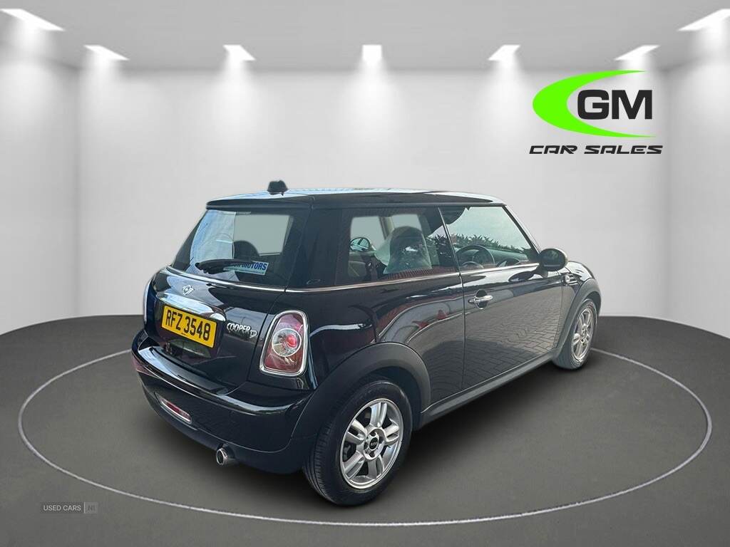Dec 2013 MINI Hatch 1.6 Cooper D 3dr