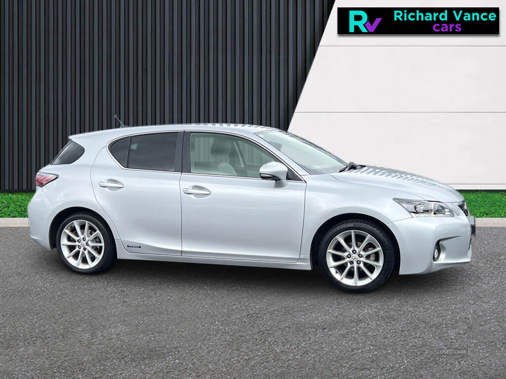Oct 2011 Lexus CT 200h 200h 1.8 SE-L 5dr CVT Auto