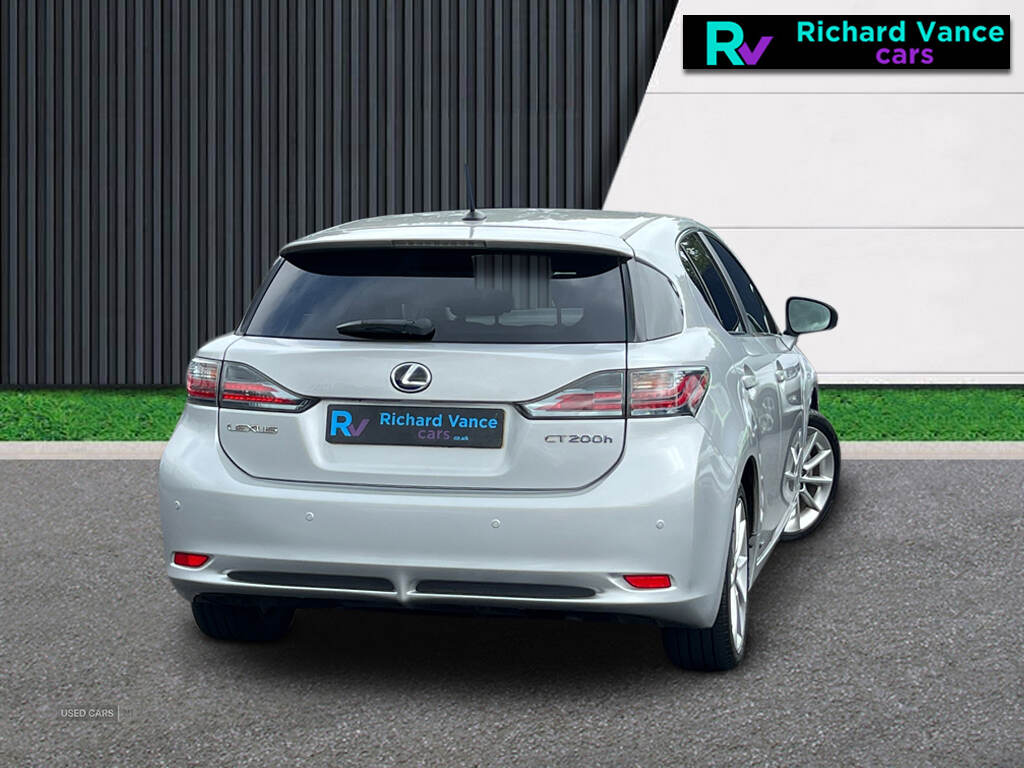 Oct 2011 Lexus CT 200h 200h 1.8 SE-L 5dr CVT Auto