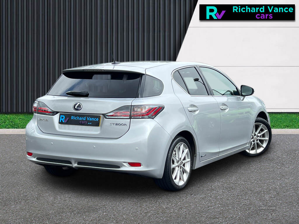 Oct 2011 Lexus CT 200h 200h 1.8 SE-L 5dr CVT Auto