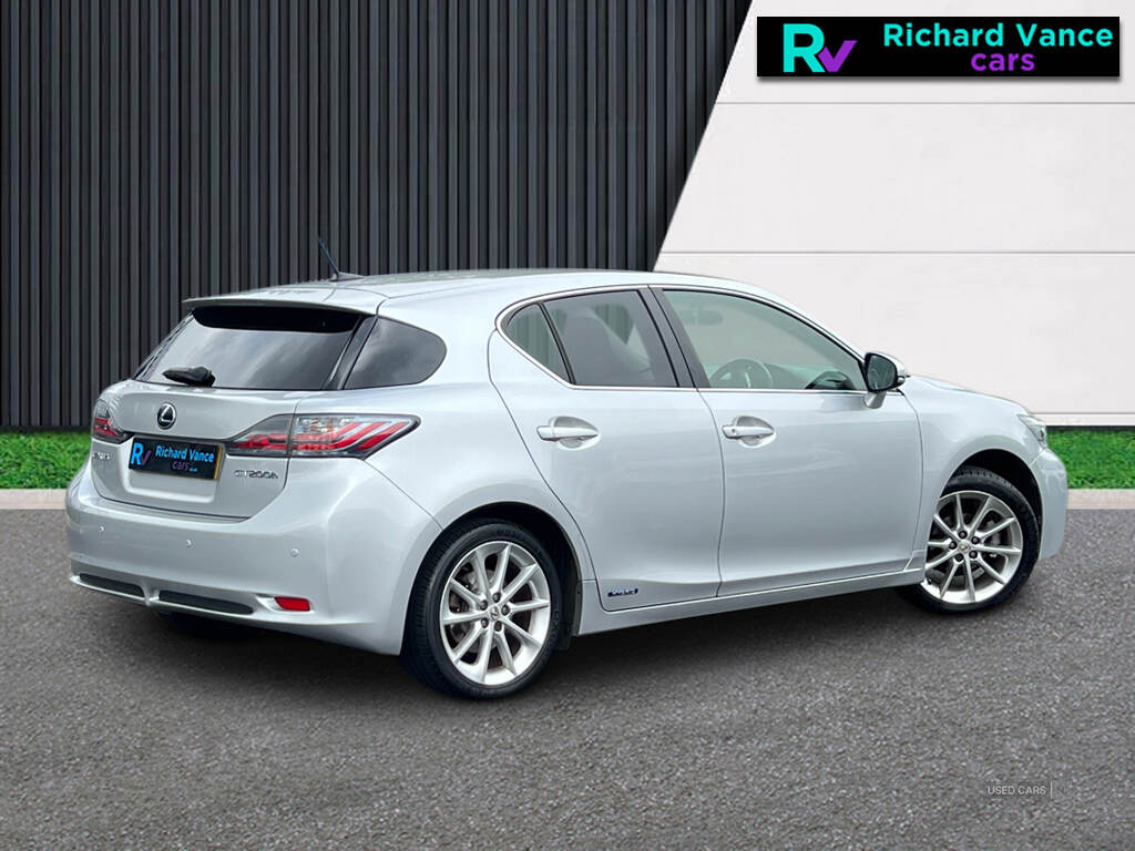 Oct 2011 Lexus CT 200h 200h 1.8 SE-L 5dr CVT Auto