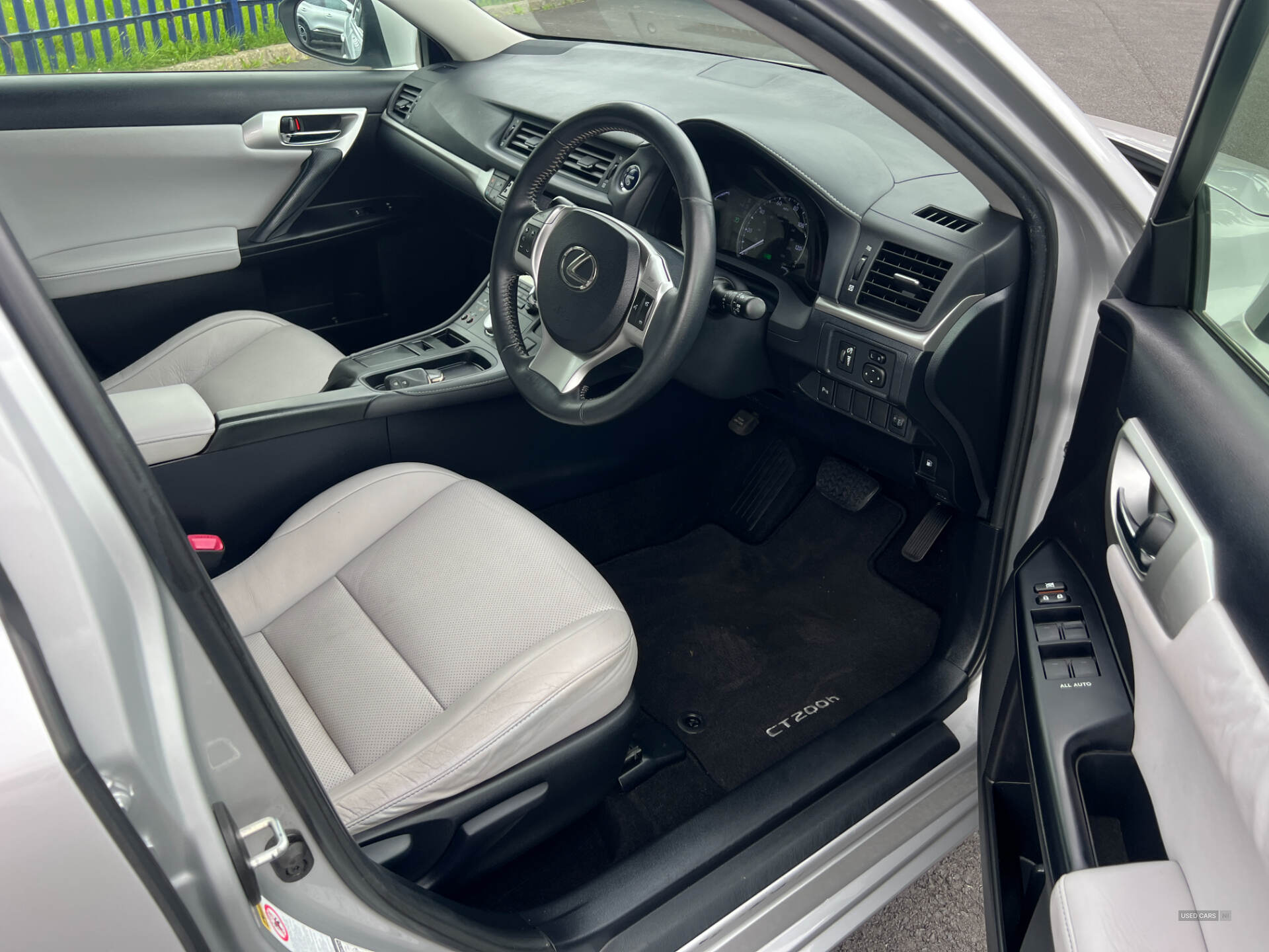 Oct 2011 Lexus CT 200h 200h 1.8 SE-L 5dr CVT Auto