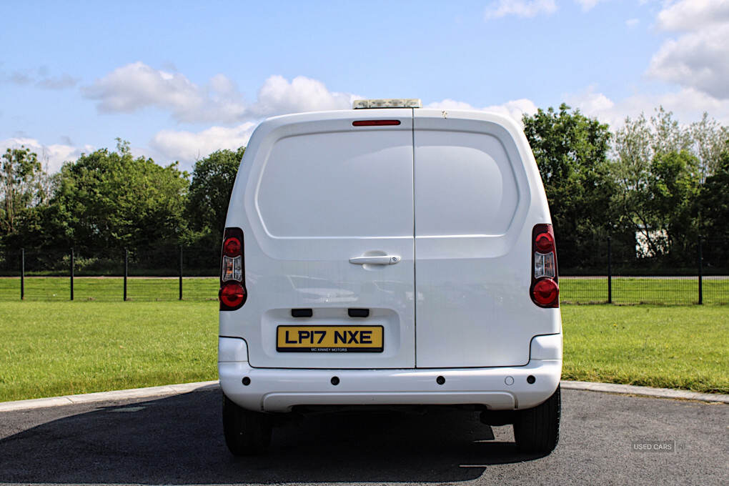 Aug 2017 Peugeot Partner 850 1.6 BlueHDi 100 Professional Van ATV