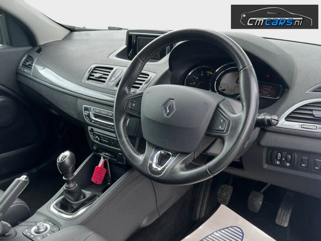 2016 Renault Megane 1.5 dCi Dynamique Nav Sport Tourer 5dr Diesel Manual Euro 6 (s/s) (110 ps)
