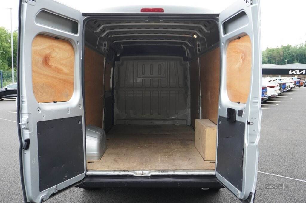 Jun 2022 Citroen Relay 2.2 BlueHDi H2 Van 140ps Enterprise