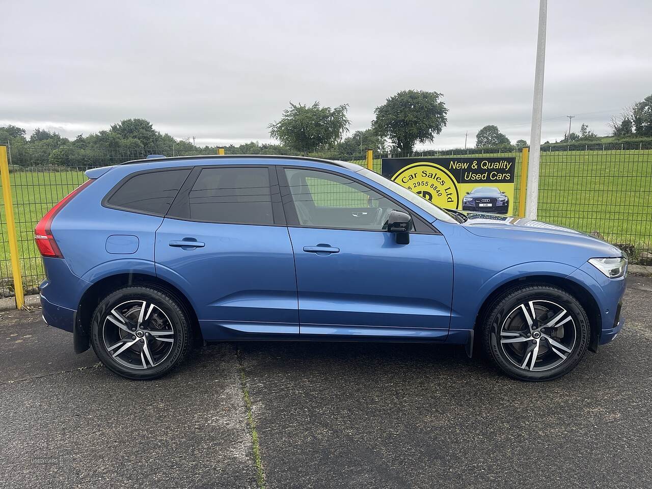 Jan 2020 Volvo XC60 2.0 D4 R DESIGN 5dr Geartronic