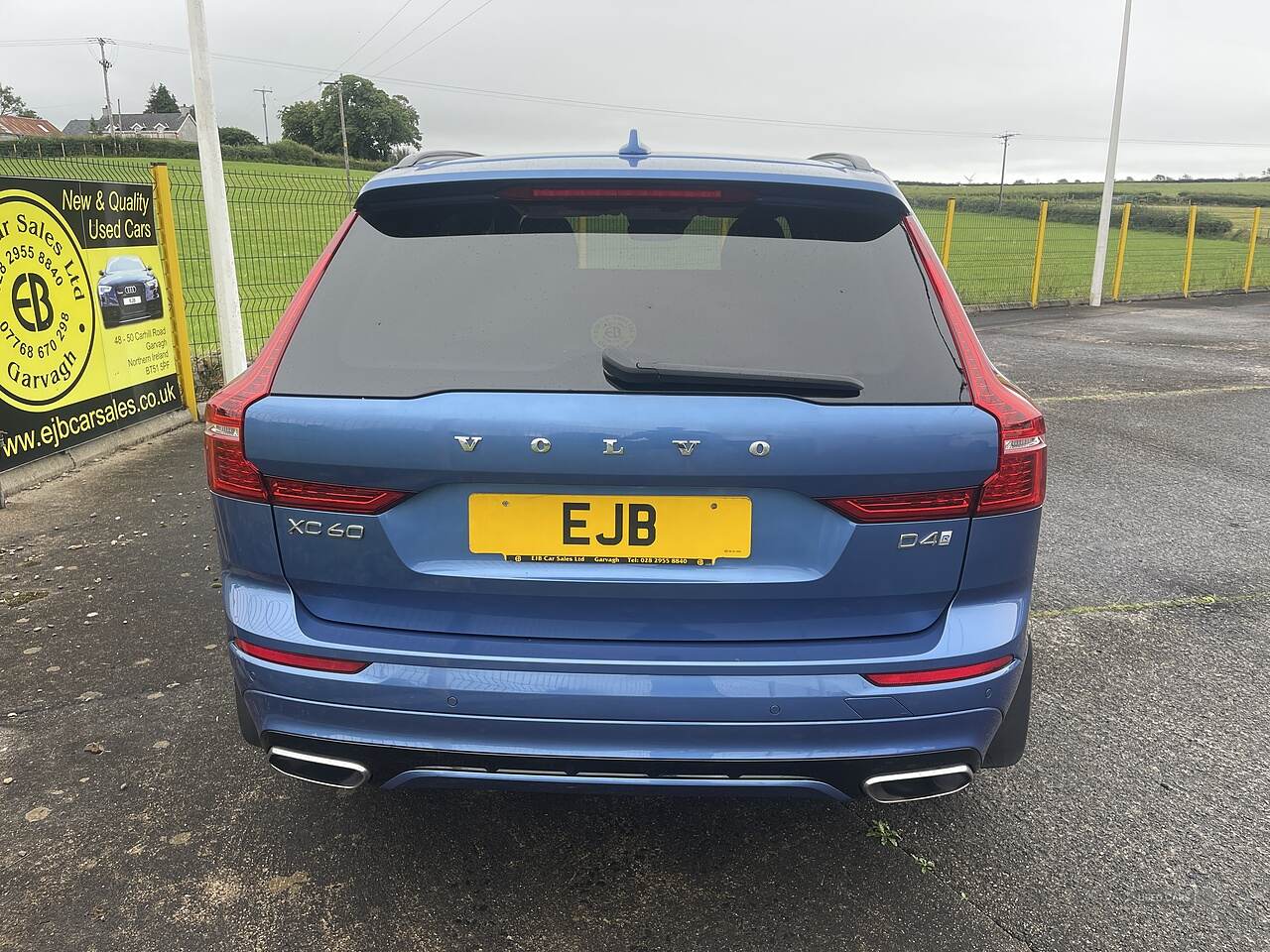 Jan 2020 Volvo XC60 2.0 D4 R DESIGN 5dr Geartronic