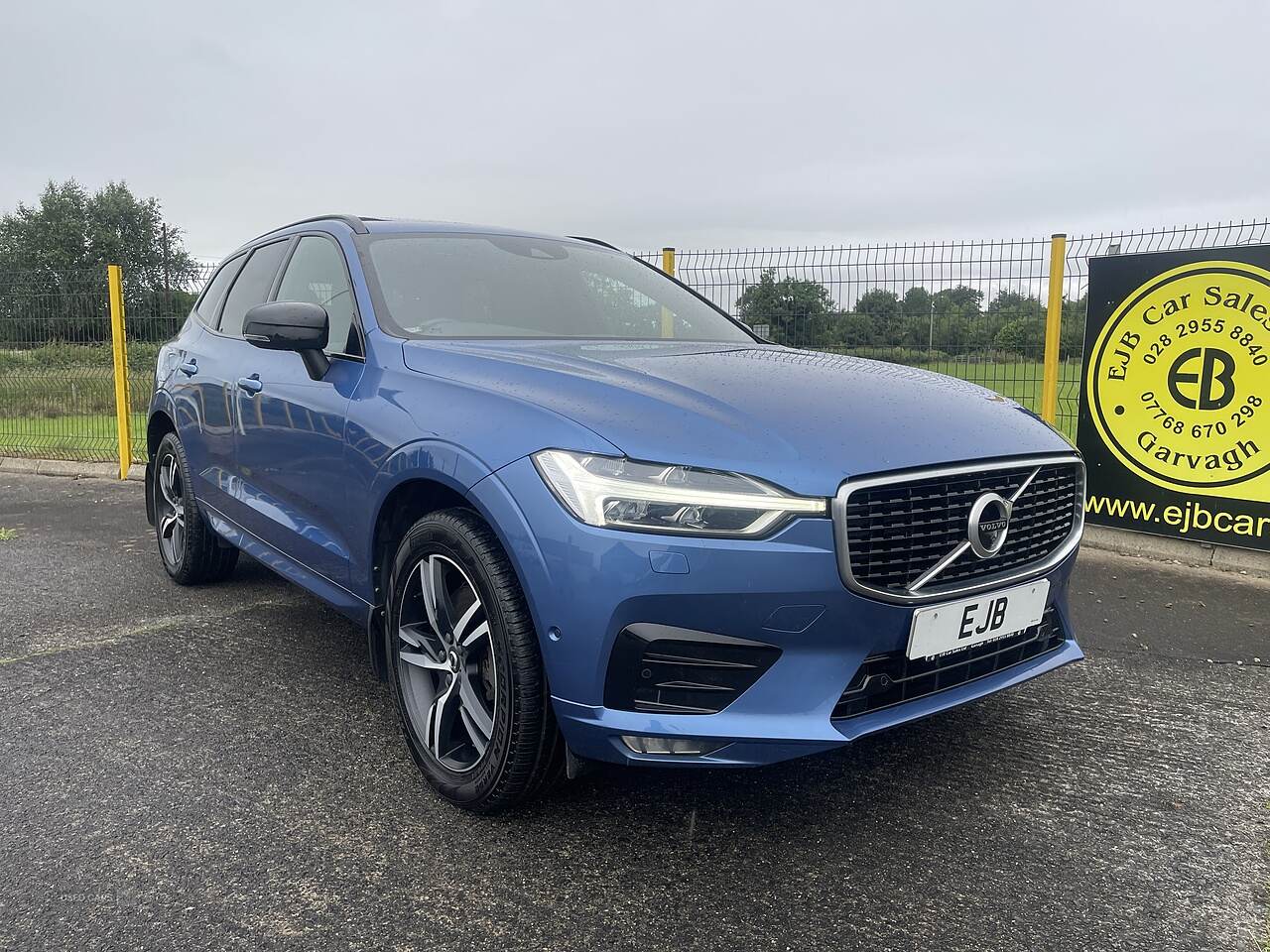 Jan 2020 Volvo XC60 2.0 D4 R DESIGN 5dr Geartronic